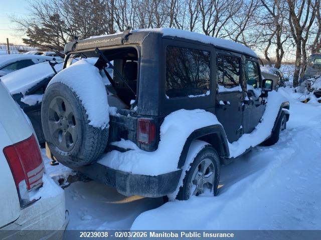 1C4BJWEG8JL898734 Jeep Wrangler Unlimited Sahara