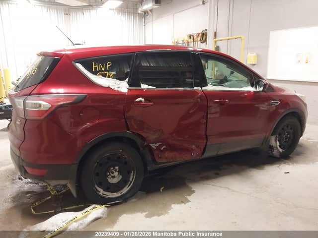 1FMCU9GDXHUB18166 Ford ESCAPE SE