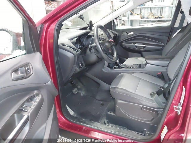 1FMCU9GDXHUB18166 Ford ESCAPE SE