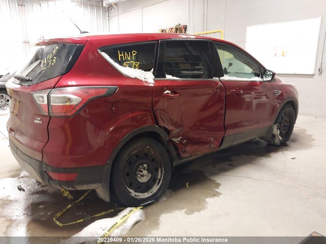1FMCU9GDXHUB18166 Ford ESCAPE SE