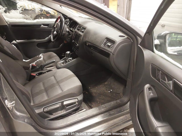3VWDB7AJ2HM220810 Volkswagen Jetta 1.4 Tsi