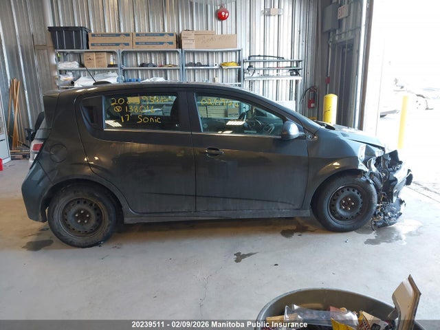 1G1JD6SB2H4138016 Chevrolet SONIC LT