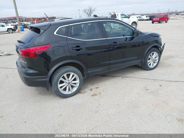 JN1BJ1CR3KW324147 Nissan Qashqai S