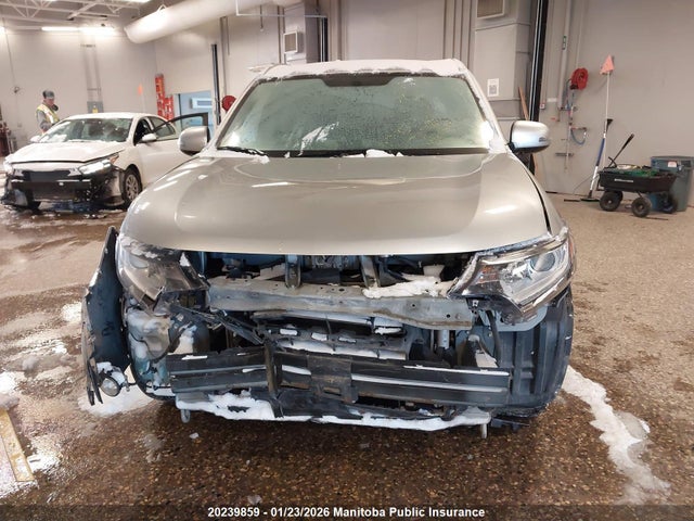 Mitsubishi Outlander Es 2019 JA4AZ2A33KZ605041 Image 6