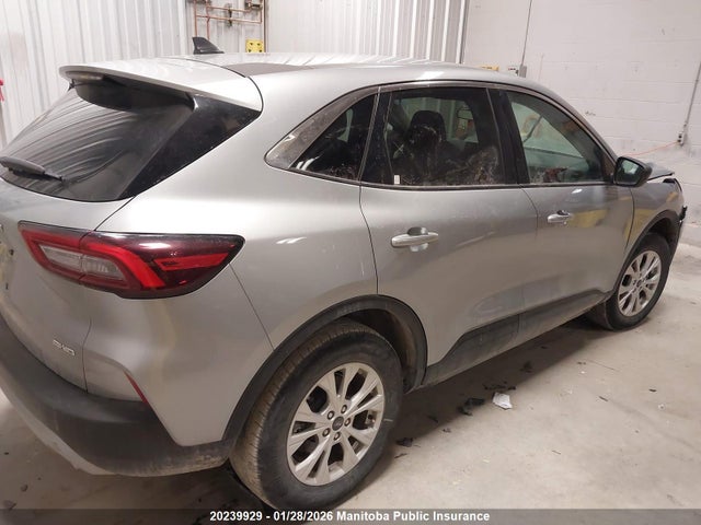 1FMCU9GN2RUA72150 Ford Escape Active