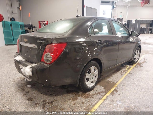 1G1JC5SH6G4180995 Chevrolet SONIC LT