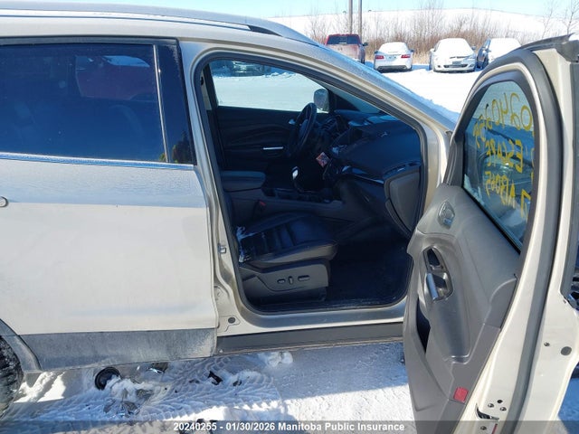 1FMCU9J92JUA13065 Ford Escape Titanium