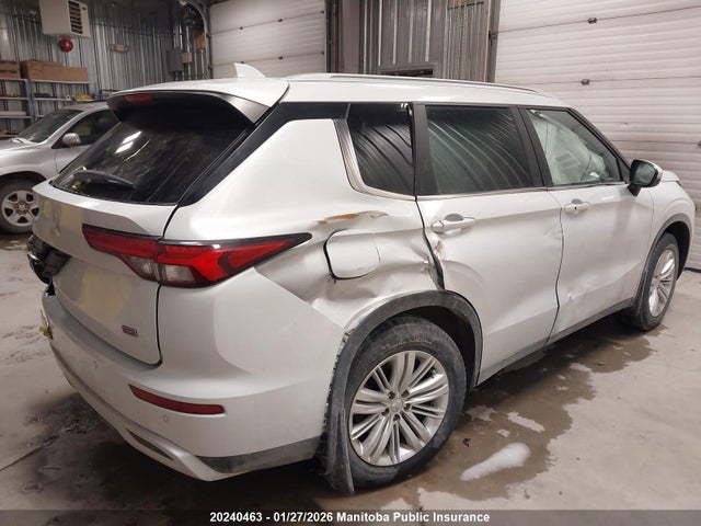 JA4J4UA82NZ620222 Mitsubishi Outlander Se
