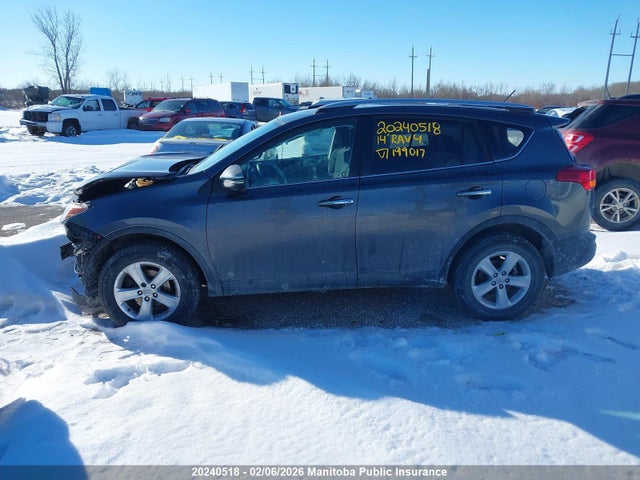 2T3RFREV9EW199017 Toyota Rav4 Xle