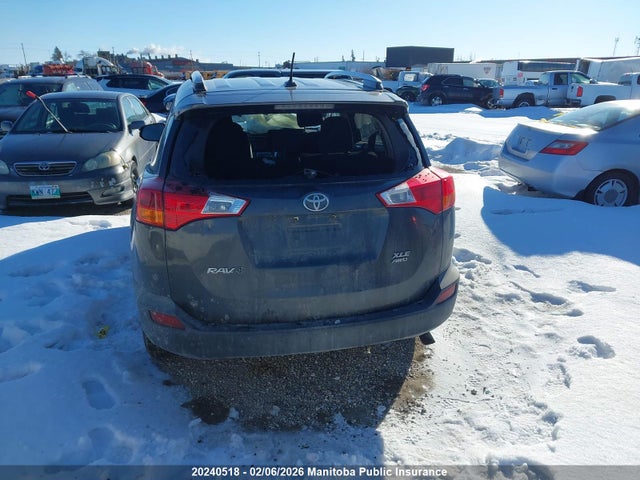 2T3RFREV9EW199017 Toyota Rav4 Xle