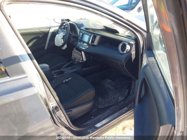 2T3RFREV9EW199017 Toyota Rav4 Xle