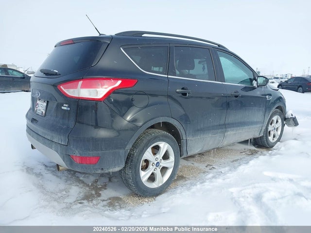 1FMCU9GXXFUA01212 Ford ESCAPE SE