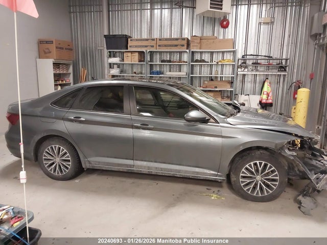 3VWE57BU3KM222822 Volkswagen Jetta 1.4 Tsi
