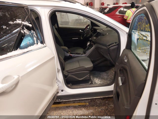 1FMCU9G93GUC47389 Ford ESCAPE SE