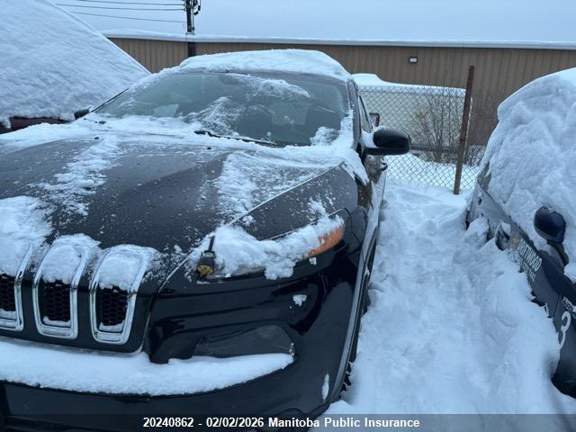 Jeep Cherokee North 2017 1C4PJMCS5HW552487 Image 2