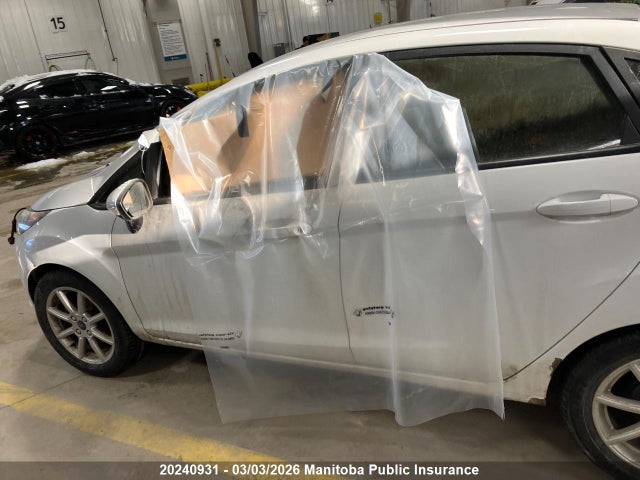 3FADP4BJXFM212572 Ford FIESTA SE