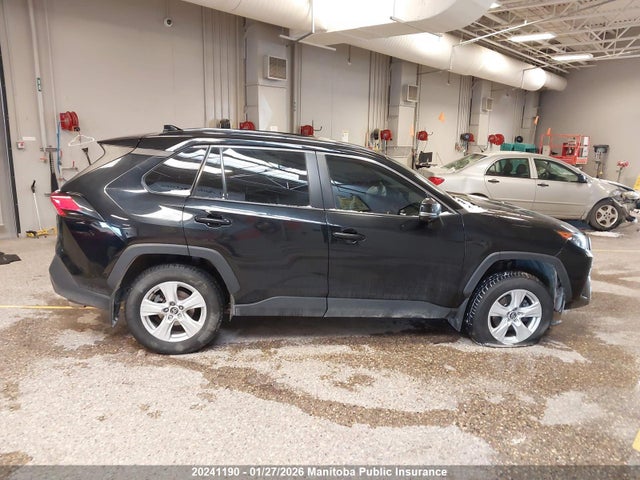 20241190 :رقم المزاد ، 2T3B1RFV2KW001226 vin ، 2019 Toyota Rav4 Le مزاد بيع