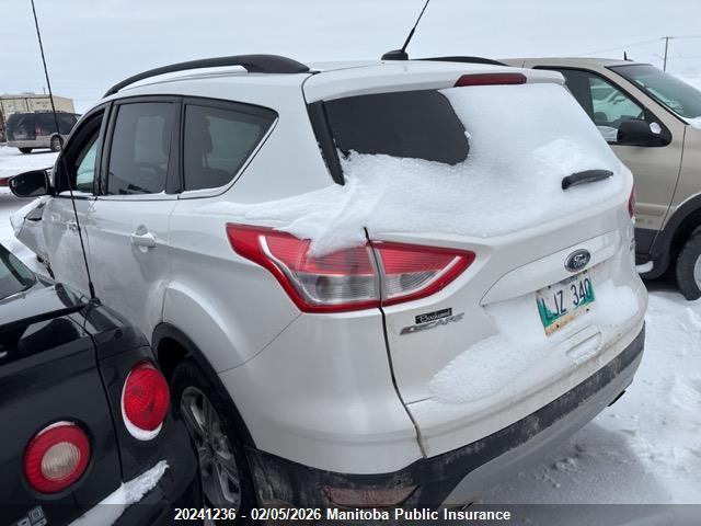 1FMCU9GX5GUC31239 Ford ESCAPE SE