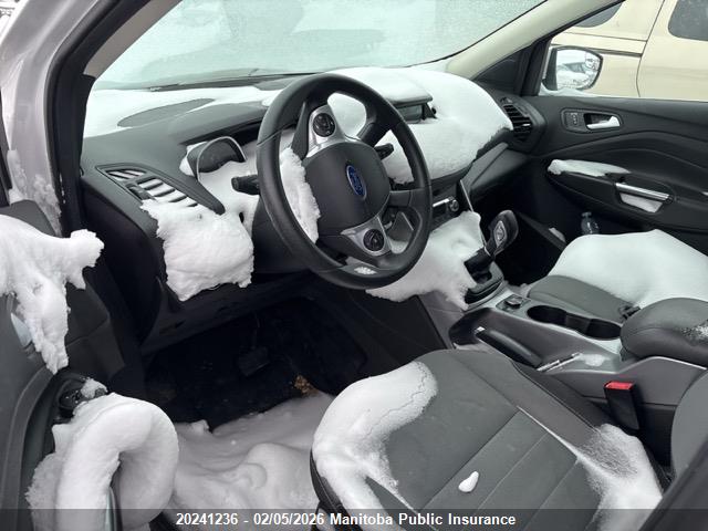 1FMCU9GX5GUC31239 Ford ESCAPE SE