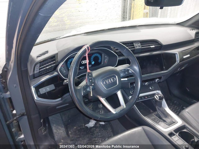 WA1AECF31N1057490 Audi Q3 Komfort 45 2.0 Tfsi