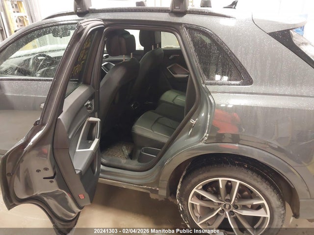 WA1AECF31N1057490 Audi Q3 Komfort 45 2.0 Tfsi