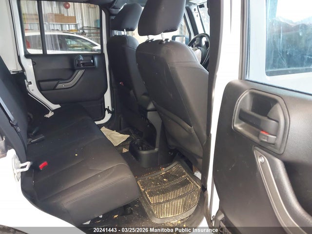 1C4BJWDG1HL558725 Jeep Wrangler Unlimited Rubicon