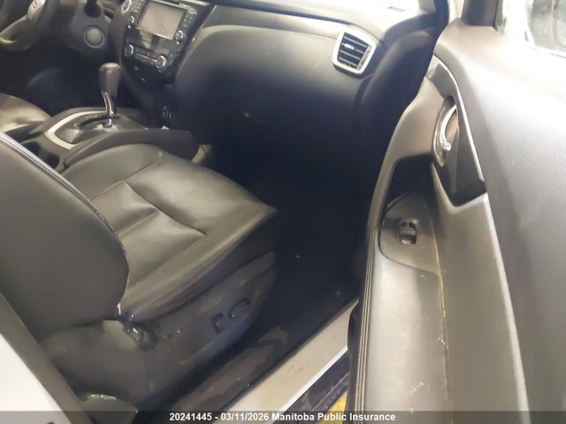 5N1AT2MV0FC916225 Nissan Rogue Sl