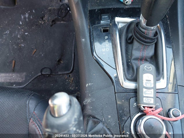 JM1BM1W37E1178266 Mazda Mazda3 Gt Sky