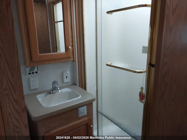 Aukcja sprzedaży 2001 Monaco Motorhome, vin: 5B4LP37J1Y3318007, numer aukcji: 20241628