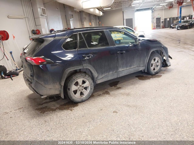 2T3R1RFV6MW212141 Toyota Rav4 Xle
