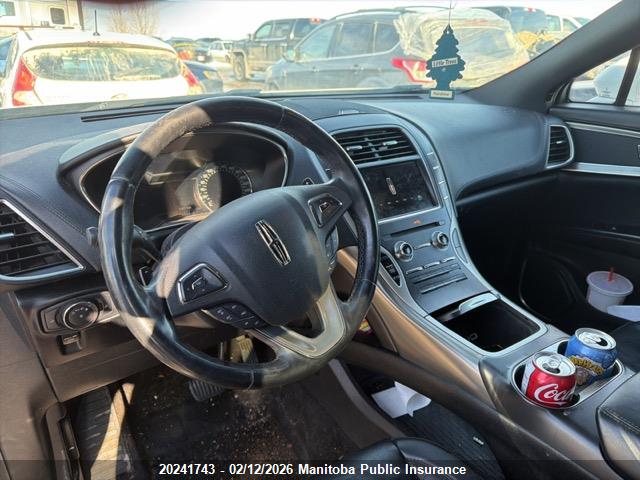 2LMPJ8LR6JBL28527 Lincoln Mkx Reserve