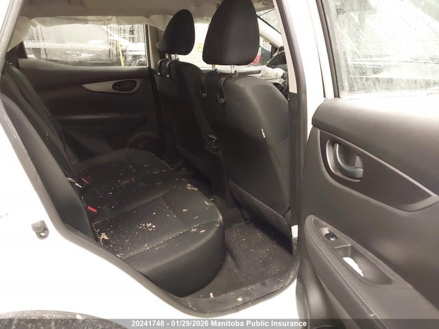 JN1BJ1CR7JW252447 Nissan Qashqai S