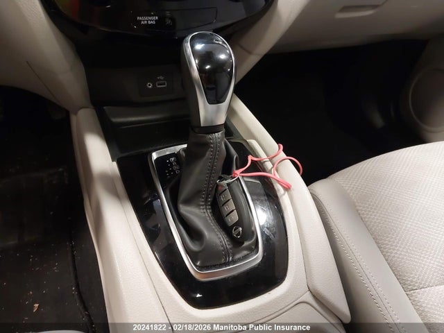 JN1BJ1CV6LW268610 Nissan Qashqai Sv