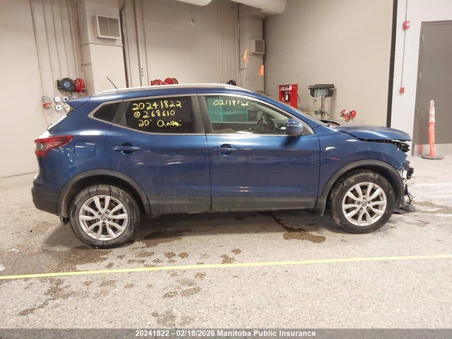 JN1BJ1CV6LW268610 Nissan Qashqai Sv