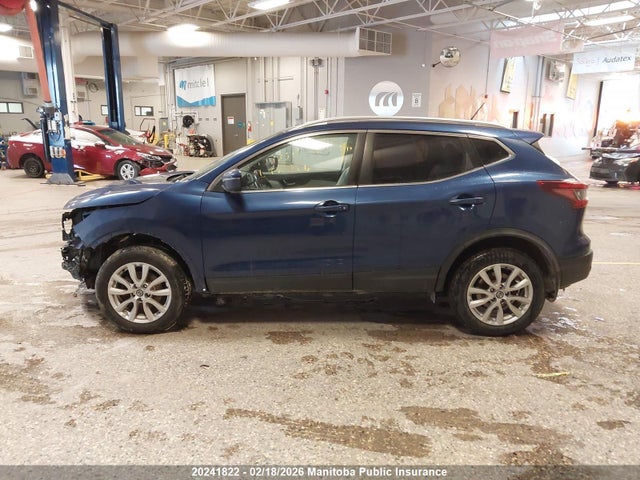 JN1BJ1CV6LW268610 Nissan Qashqai Sv