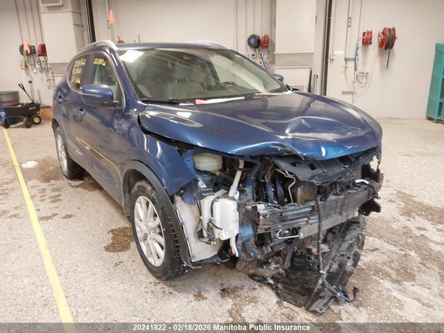 JN1BJ1CV6LW268610 Nissan Qashqai Sv