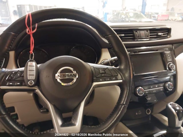 JN1BJ1CV6LW268610 Nissan Qashqai Sv
