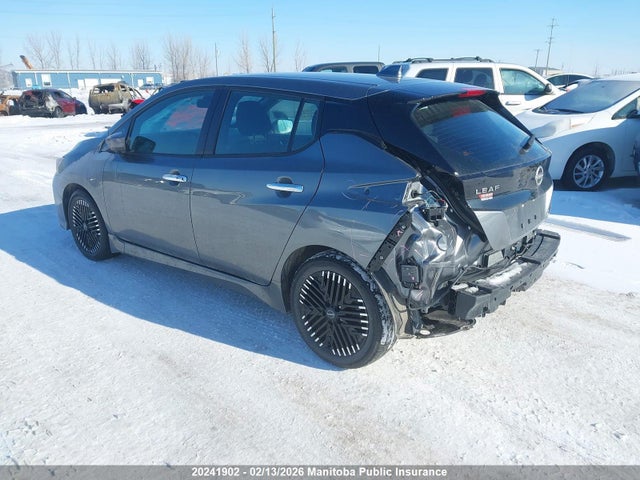 1N4CZ1CV1PC561581 Nissan LEAF SV