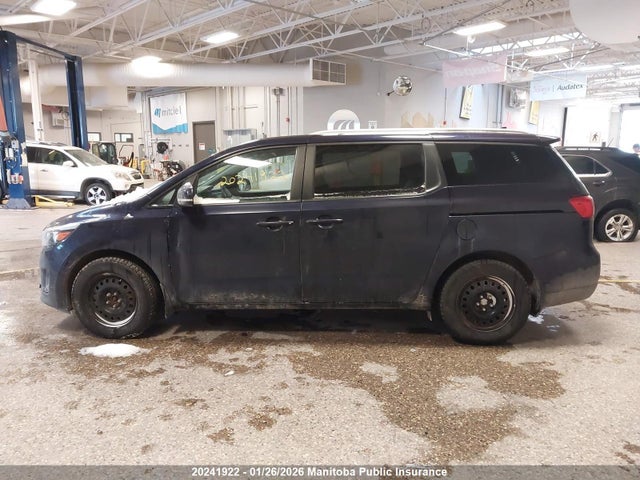 KNDMB5C11J6384799 KIA SEDONA LX