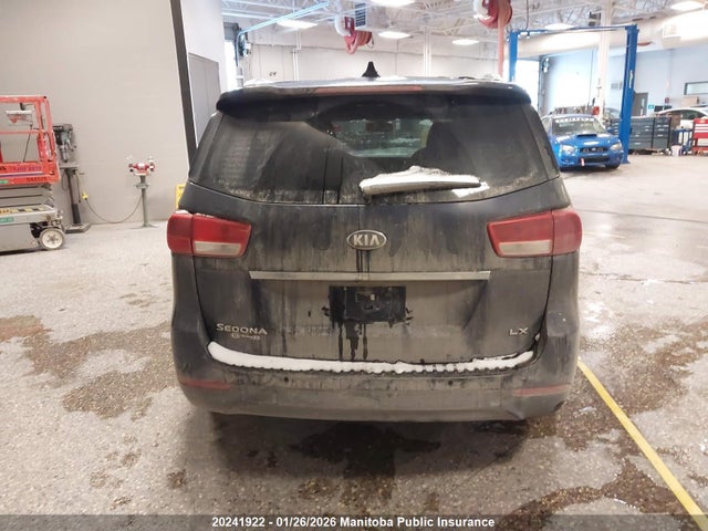 KNDMB5C11J6384799 KIA SEDONA LX
