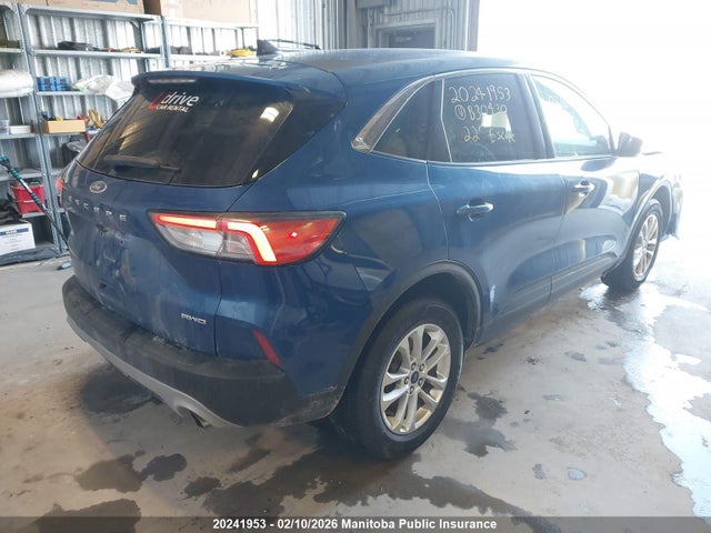 1FMCU9G6XNUB30430 Ford ESCAPE SE