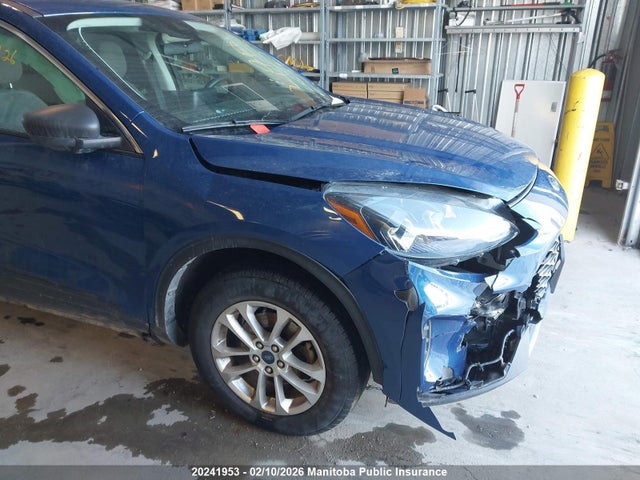 1FMCU9G6XNUB30430 Ford ESCAPE SE