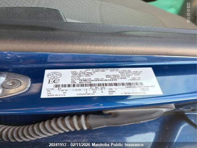 1FMCU9G6XNUB30430 Ford ESCAPE SE