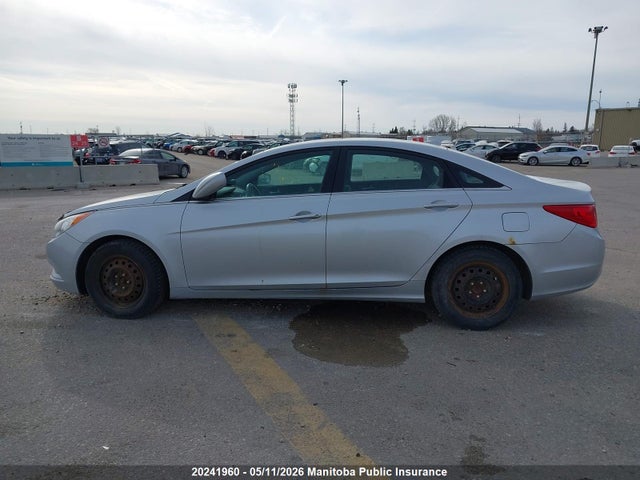2013 Hyundai Sonata Gls მანქანა იყიდება აუქციონზე, vin: 5NPEB4AC9DH658666, აუქციონის ნომერი: 20241960
