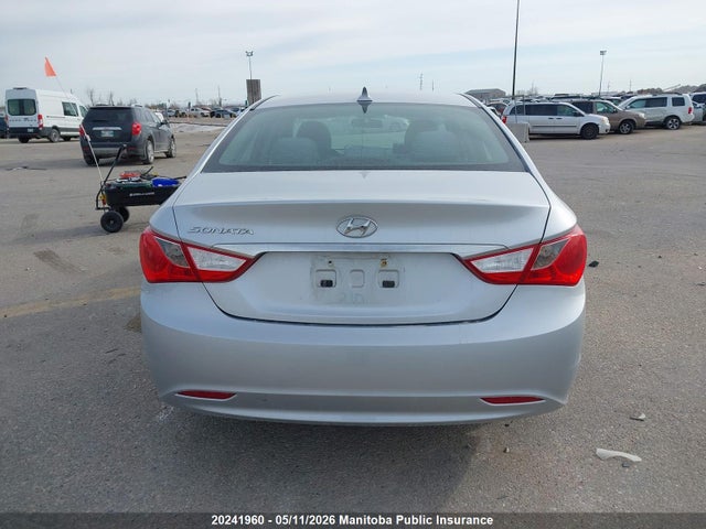 2013 Hyundai Sonata Gls მანქანა იყიდება აუქციონზე, vin: 5NPEB4AC9DH658666, აუქციონის ნომერი: 20241960