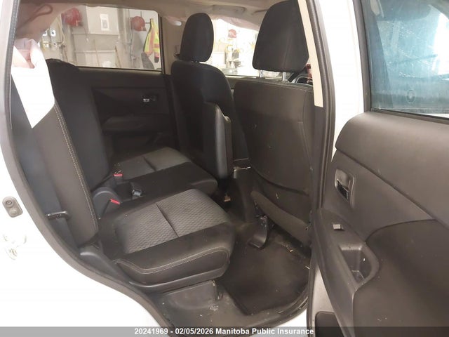 JA4JZ3AX2FZ602453 Mitsubishi Outlander Se