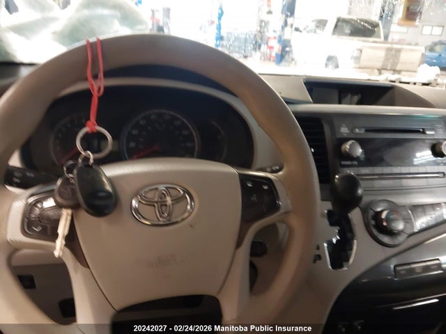 5TDKK3DC3ES485733 Toyota Sienna Le V6