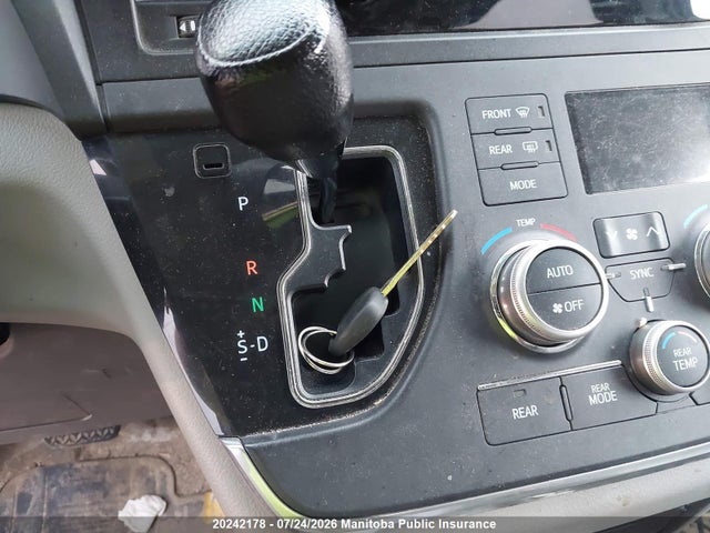 Продаж на аукціоні авто 2016 Toyota Sienna Se V6, vin: 5TDZK3DC4GS751035, номер лоту: 20242178