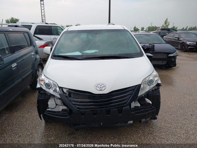 Продаж на аукціоні авто 2016 Toyota Sienna Se V6, vin: 5TDZK3DC4GS751035, номер лоту: 20242178