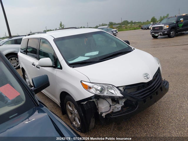 Продаж на аукціоні авто 2016 Toyota Sienna Se V6, vin: 5TDZK3DC4GS751035, номер лоту: 20242178